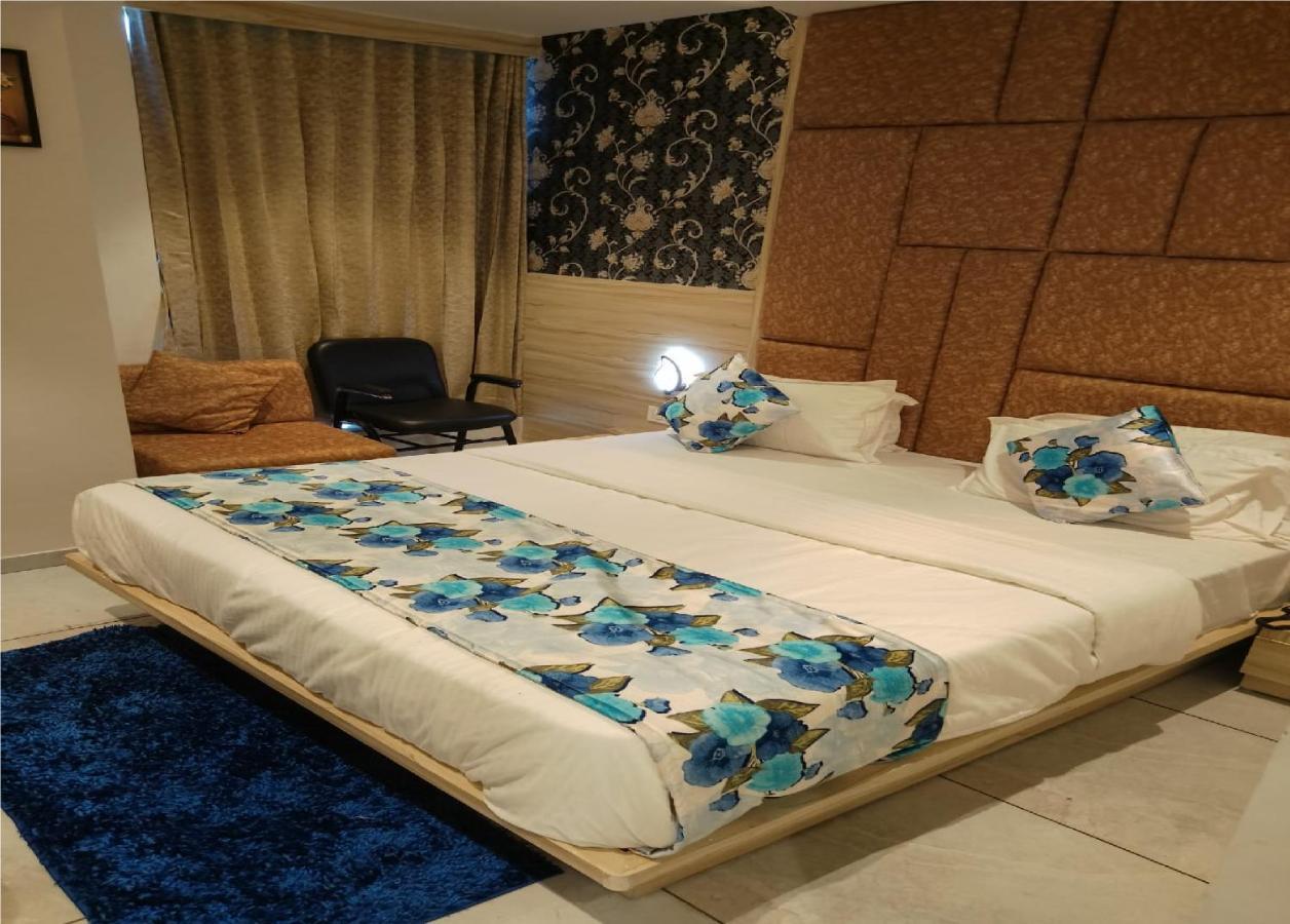 Hotel Lotus Villa アーメダバード エクステリア 写真