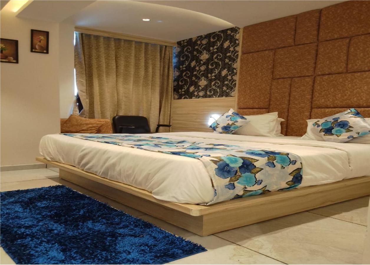 Hotel Lotus Villa アーメダバード エクステリア 写真